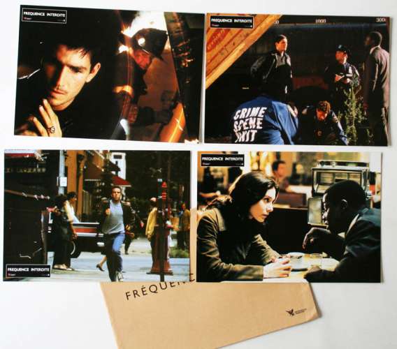Frequence Interdite Film Complet Francais 8 photos d'exploitation du film FRÉQUENCE INTERDITE (2000)