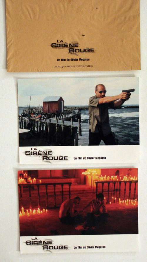 6 photos d'exploitation du film LA SIRÈNE ROUGE (2002)
